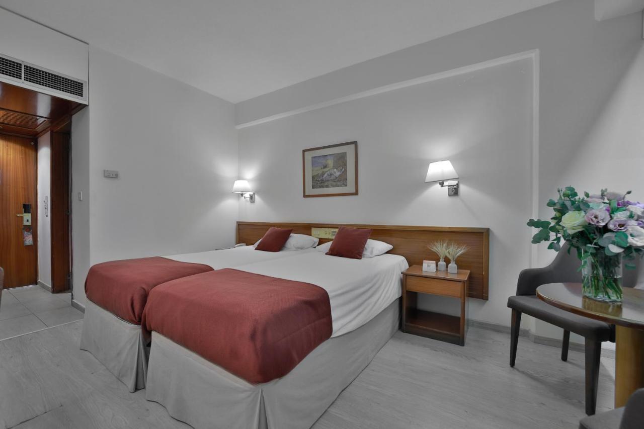 מלון Odysseia Kapetanios 4*