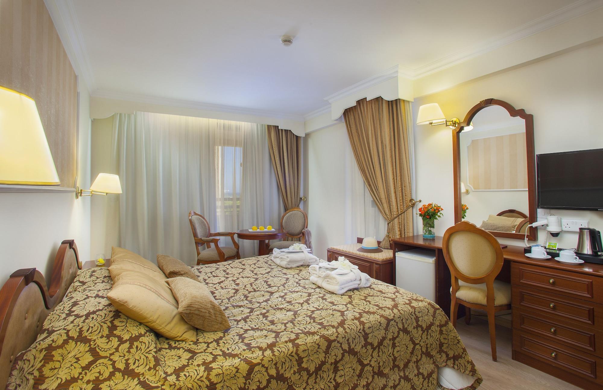 Odysseia Kapetanios Отель 4*