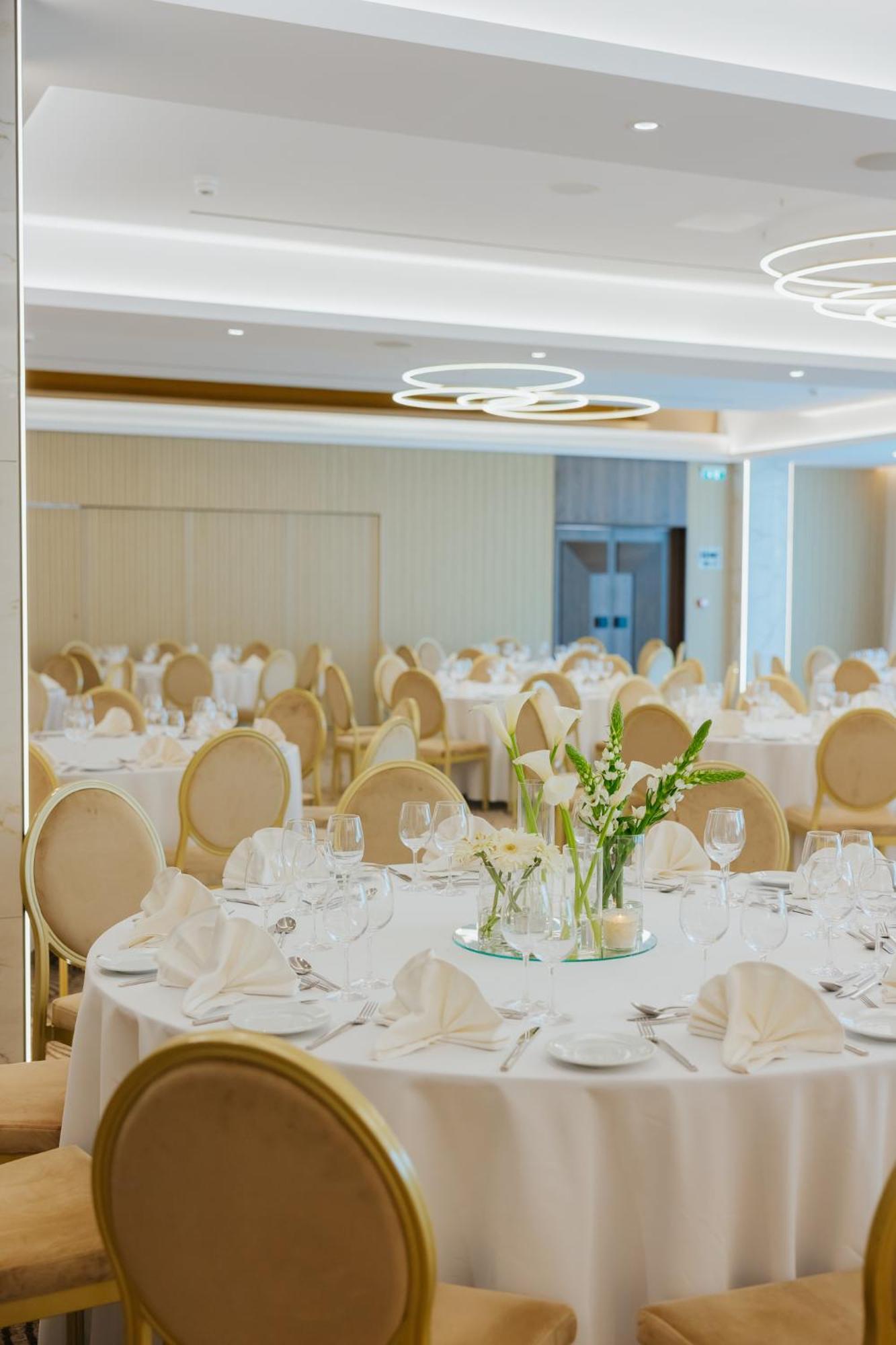 Отель Odysseia Kapetanios 4*